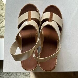 Olukai Lile Wedge Sandal.